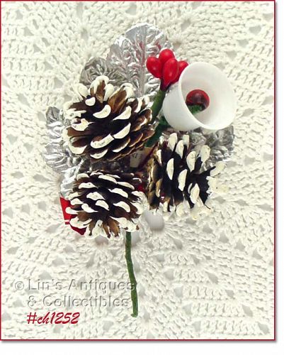 VINTAGE CHRISTMAS CORSAGE WITH PINE CONES HOLLY BERRIES BELL AND MORE