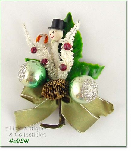 Vintage Christmas Corsage Featurig a Little Spun Cotton Snowman