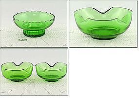 GREEN GLASS CHIP AND DIP SET