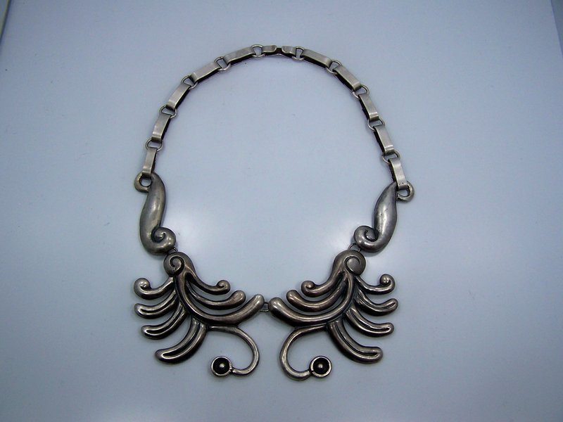 Fantastic Repousse Vintage Mexican Silver Necklace