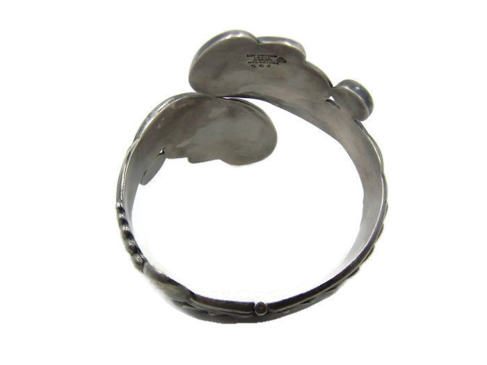 Early Los Castillo 508 Mexican Silver Clamper Bracelet