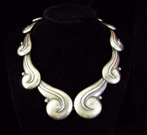 Los Castillo Vintage Mexican Silver Puffy Swirls Pectoral Necklace
