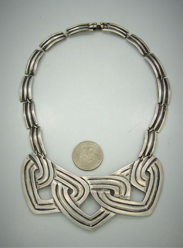 Los Castillo 252 Vintage Mexican Silver Chased Hearts Necklace