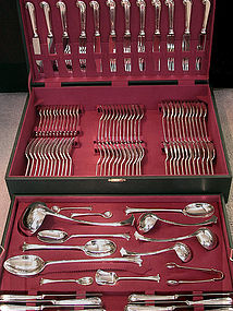 Antique 110 piece English Onslow silver plate Flatware