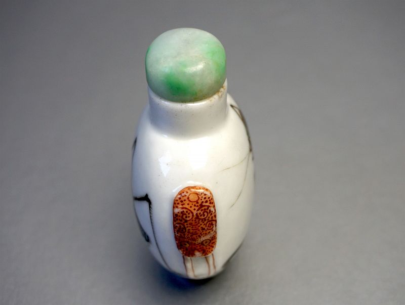 Daoguang Mark and Period Jingdezhen Porcelain Snuff Bottle