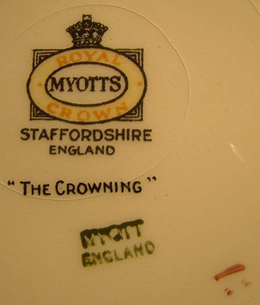 MYOTT THE CROWNING RED CEREAL BOWLS + B&amp;B PLATES