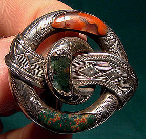 19thC SCOTTISH AGATE PEBBLE STERLING BROOCH