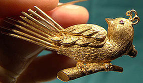 Quality 14K Yellow Gold BIRD PIN Brooch with RUBY EYE 1950s