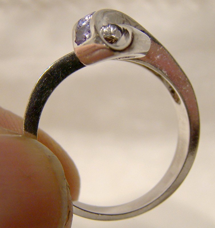 14K White Gold Tanzanites Ribbon Ring Custom Made Size 7-1/2