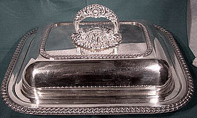 Silverplate DIVIDED COVERED ENTREE SERVING DISH