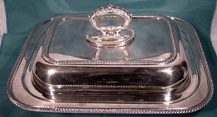 Silverplate COVERED ENTREE SERVING DISH with DIVIDER