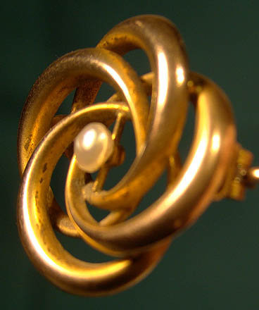 Victorian 9K PEARL LOVERS KNOT PIN 1895-1900