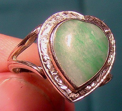 Art Deco 14K White Gold Jade Heart Shape Ring 1920s