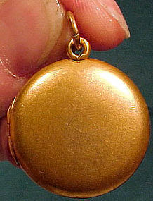 14K ROUND PHOTO LOCKET c1900 - No Engraving