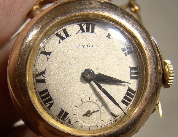 RYRIE VERNON 9K ROSE GOLD LADY'S HANGING WATCH on PIN