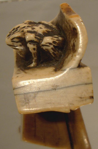 Fine 19thC Signed CHINESE FROG IVORY TOGGLE