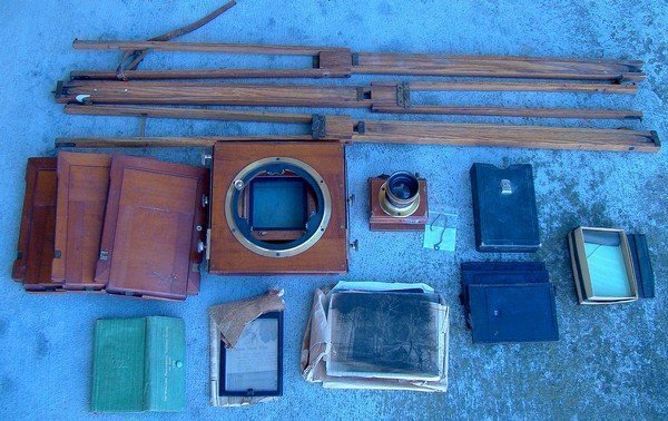 THORNTON-PICKARD Glass Plate Camera c1900 - Lots of Acc
