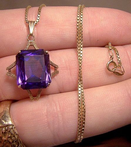 10K SYNTHETIC ALEXANDRITE PENDANT & CHAIN NECKLACE 1960