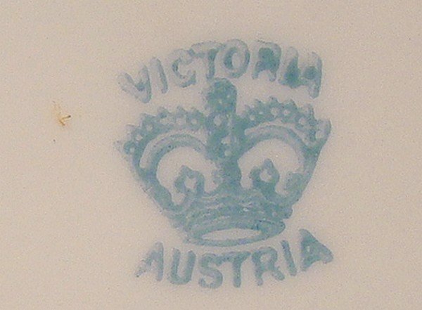 VICTORIA AUSTRIA R.S. Prussia ORNATE LUSTRE TEAPOT