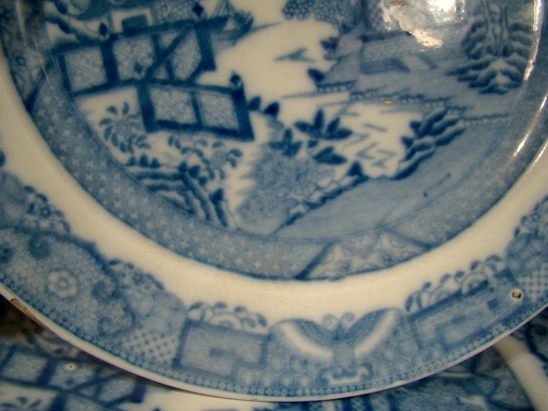 Rare Set of 4 Georgian Blue Willow Variant Plates c1800-20