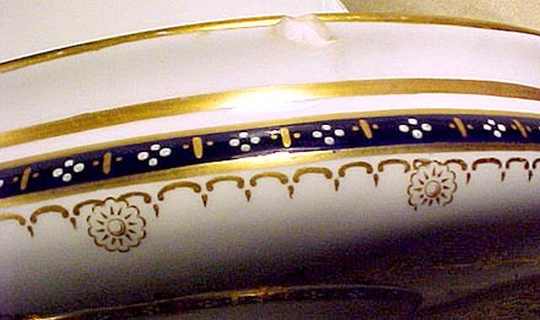 RC DERBY 6452 HAND PAINTED COVERED ENTREE 1907