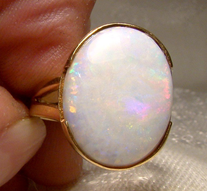 14K Natural Opal Gold Ring 1970s Large Colourful Stone