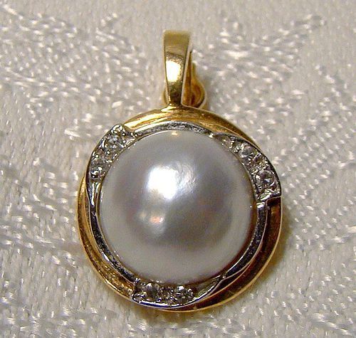 14k MABE PEARL & DIAMONDS Pearl Enhancer Pendant Necklace 14 K 1970s