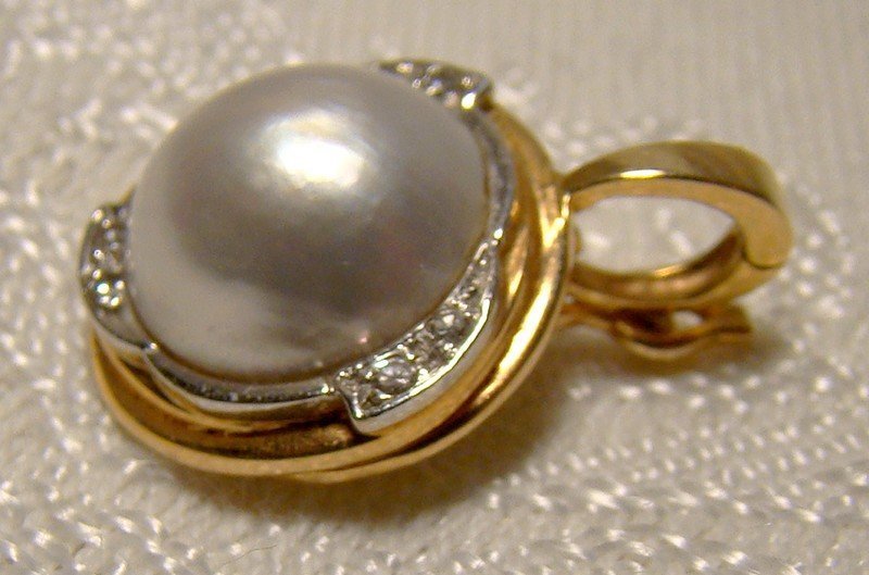 14k MABE PEARL &amp; DIAMONDS Pearl Enhancer Pendant Necklace 14 K 1970s