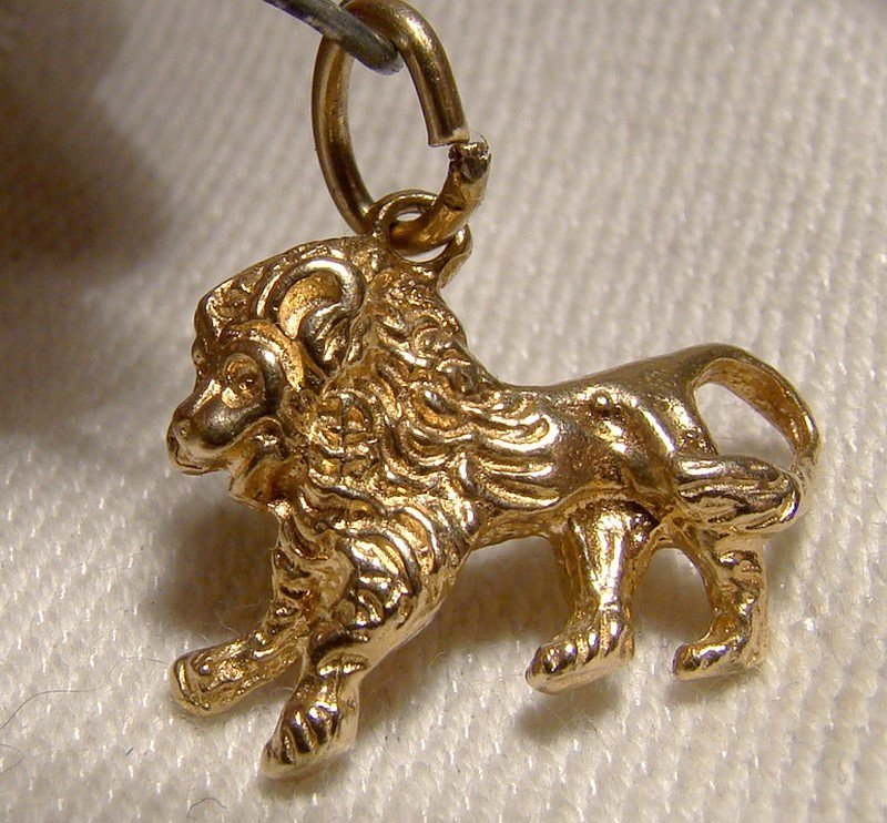 10k Rose Gold Lion Charm Pendant 1960s - 10 K Gold