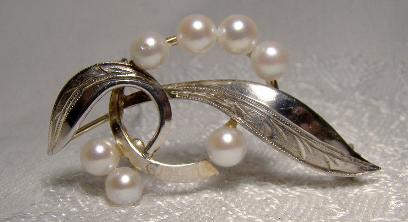 Cultured Pearls Sterling Silver Leaf Pin or Brooch 1930s-50s