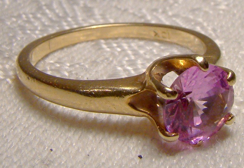 10K Pink Sapphire Solitaire Ring 1970s 10 K Size 6-1/2