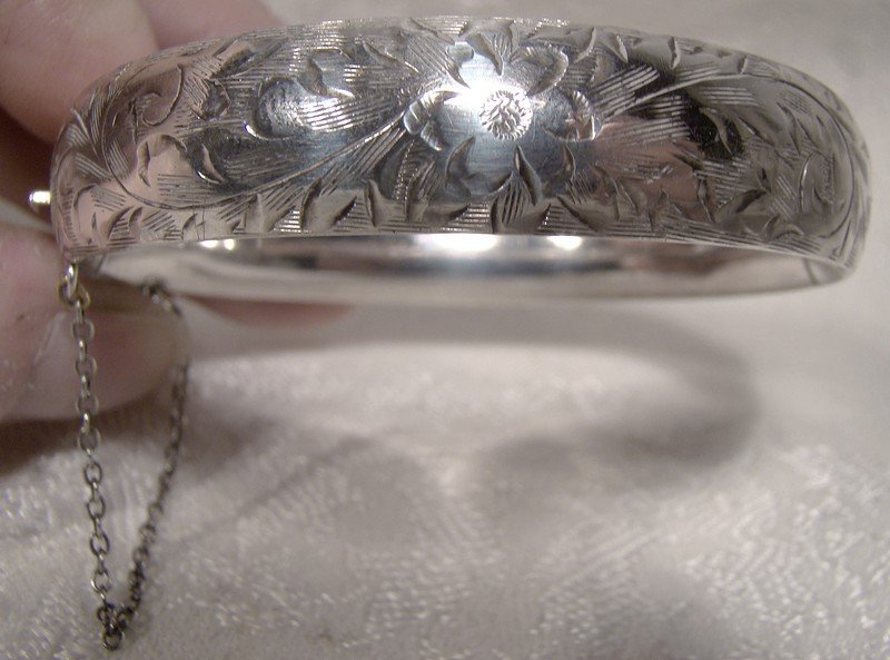 Hand Engraved Sterling Silver Hinged Bangle Bracelet 1930s