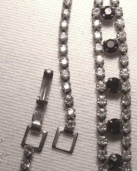 Black &amp; White Rhinestone Dangly Tassel Sautoir Style Necklace 1950s
