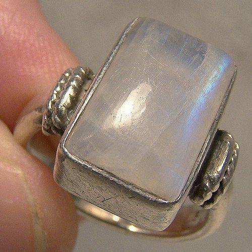 Blue Moonstone Sterling 1980s Ring - Nice Blue Fire