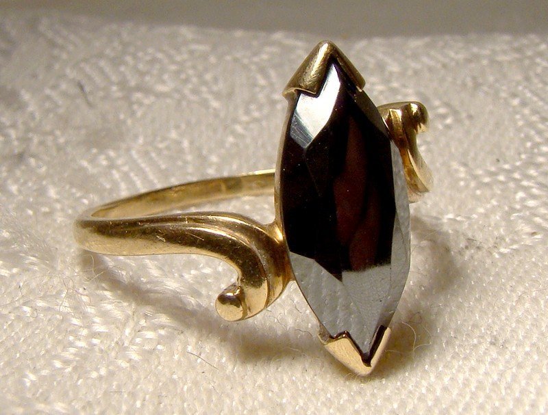 10K Black Alaskan Diamond Hematite Ring 1960s 10 K Size 8-1/2
