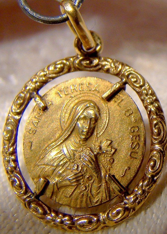 18K Yellow Gold St. Teresa Pendant 18 K Charm 1940s