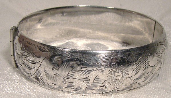 Forstner Hand Engraved Sterling Silver Hinged Bangle Bracelet 1950s