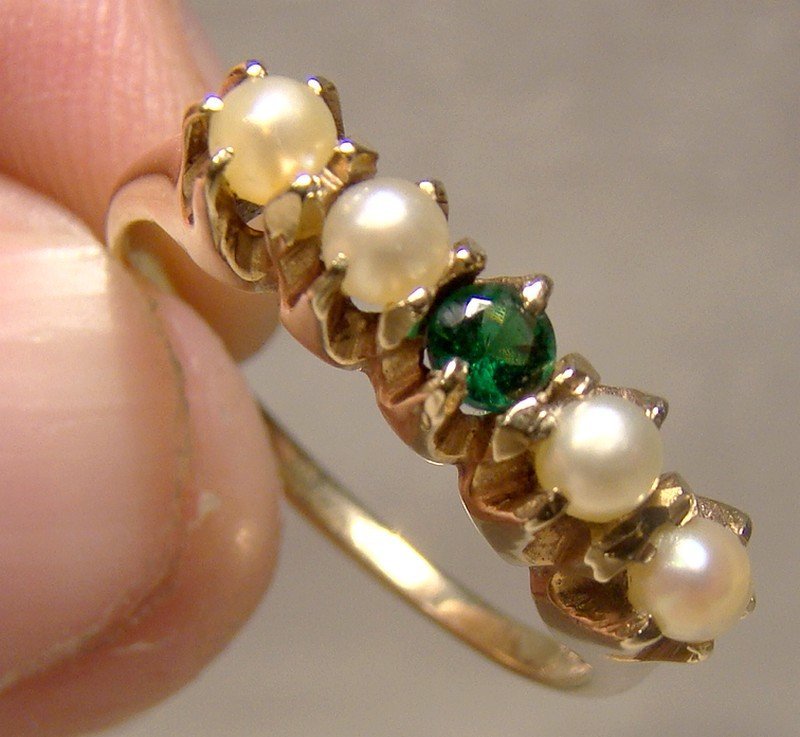 14K Green Topaz &amp; Pearls Row Ring 1930s 1940s - Size 7-1/2