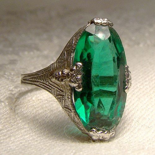 Art Deco 10K White Gold Synthetic Emerald Filigree Cocktail Ring 1920s