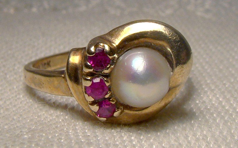 10K Cutured Pearl and Synthetic Rubies Ring 1940s 1950s 10 K