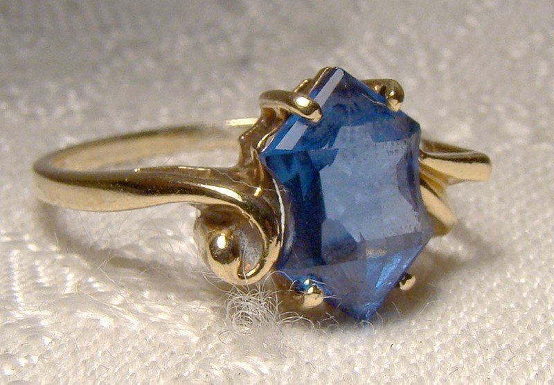 10K Blue Spinel Cocktail Ring 1950s Size 8-1/2