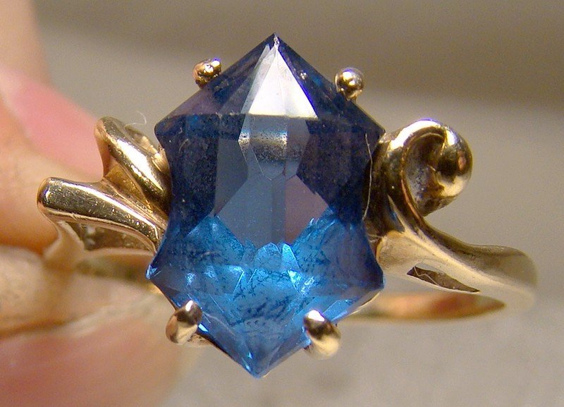 10K Blue Spinel Cocktail Ring 1950s Size 8-1/2