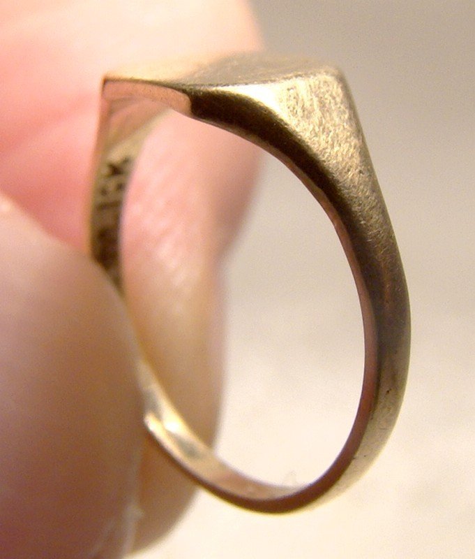 10K Yellow Gold Baby or Child Signet Ring 1960s - Size 1