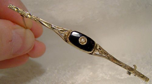 Edwardian 14K Yellow Gold Onyx & Pearl Bar Pin Brooch 1910 Tie