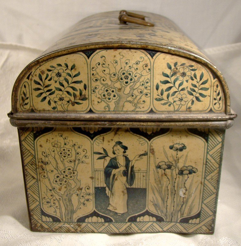 Antique Chinese Lady Motif Tea Chest Tin with Hasp
