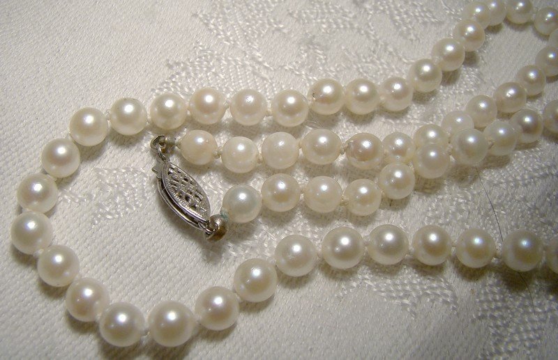 Cultured Pearls Strand Necklace with Sterling Clasp 1950s - 65 Pearls