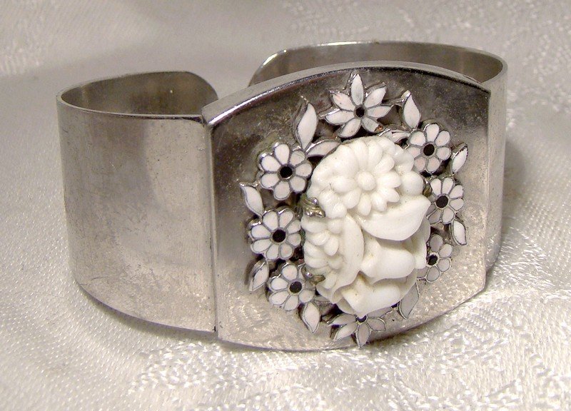 Art Deco Floral Molded Glass Enamel Chrome Clamper Cuff Bracelet 1934
