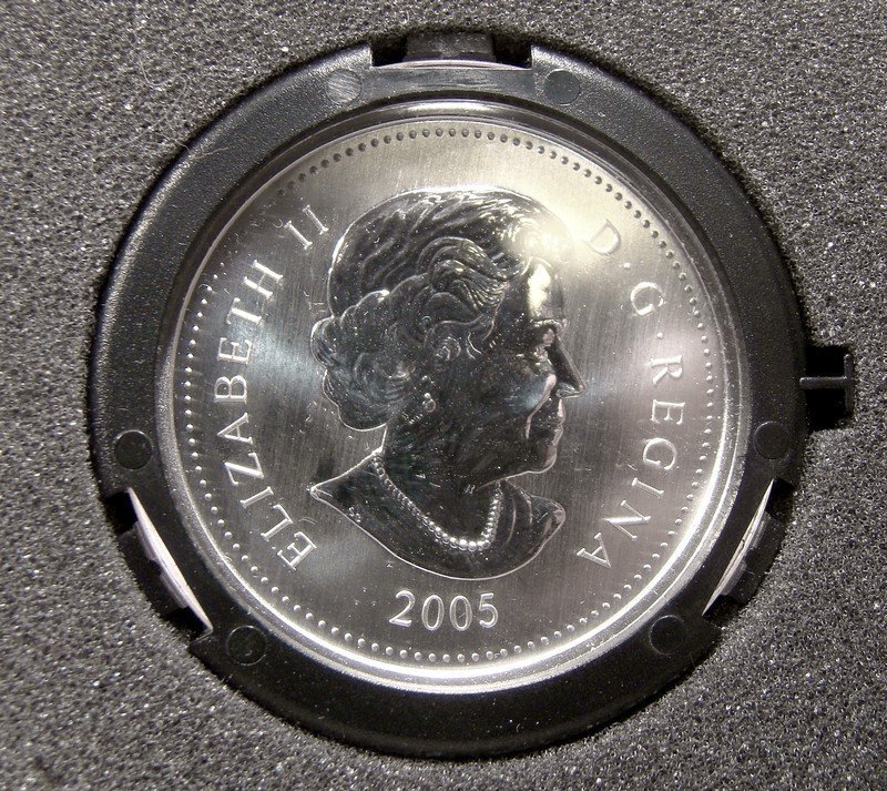 2005 Canada 5 DOLLARS End of World War II Pure Silver Coin in Case