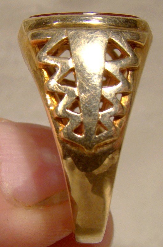 Man's 10K Carnelian Modernist Ring 1980s - Size 12-1/4 Great Style