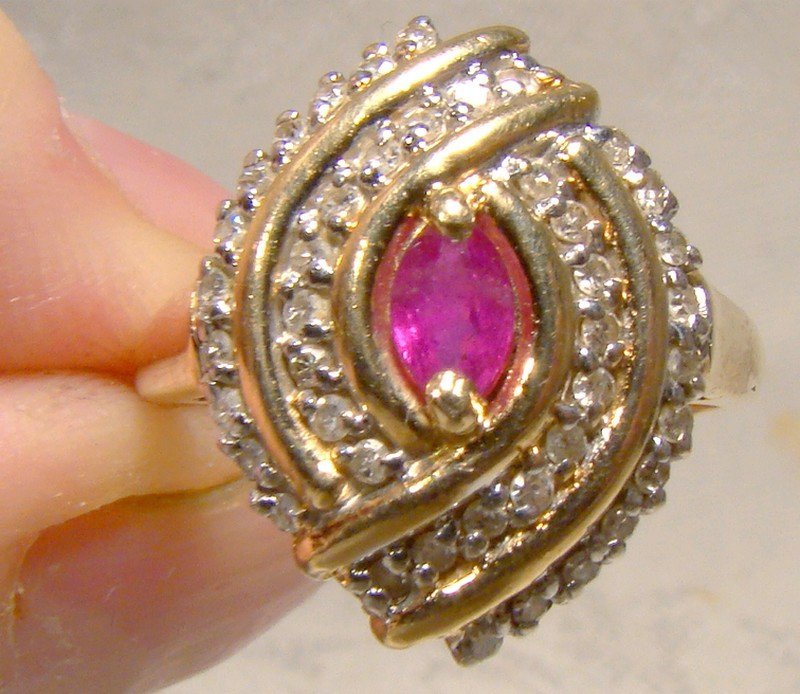 10K Ruby and Diamonds Swirl Statement Ring 1970s - Size 7